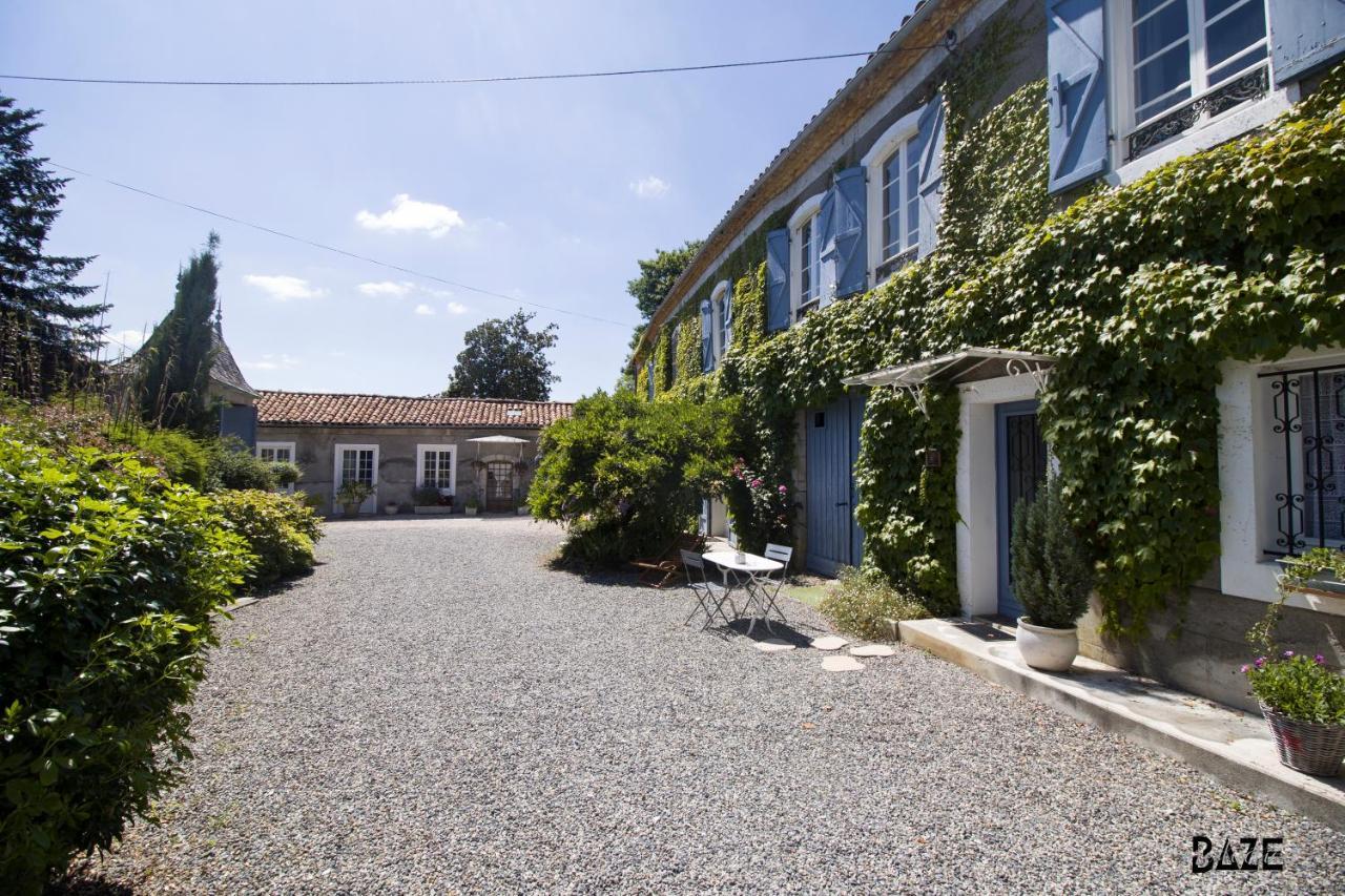 Centre De Bien-Etre Et Ses Chambres D'Hote Villeneuve-de-Rivière Exterior foto