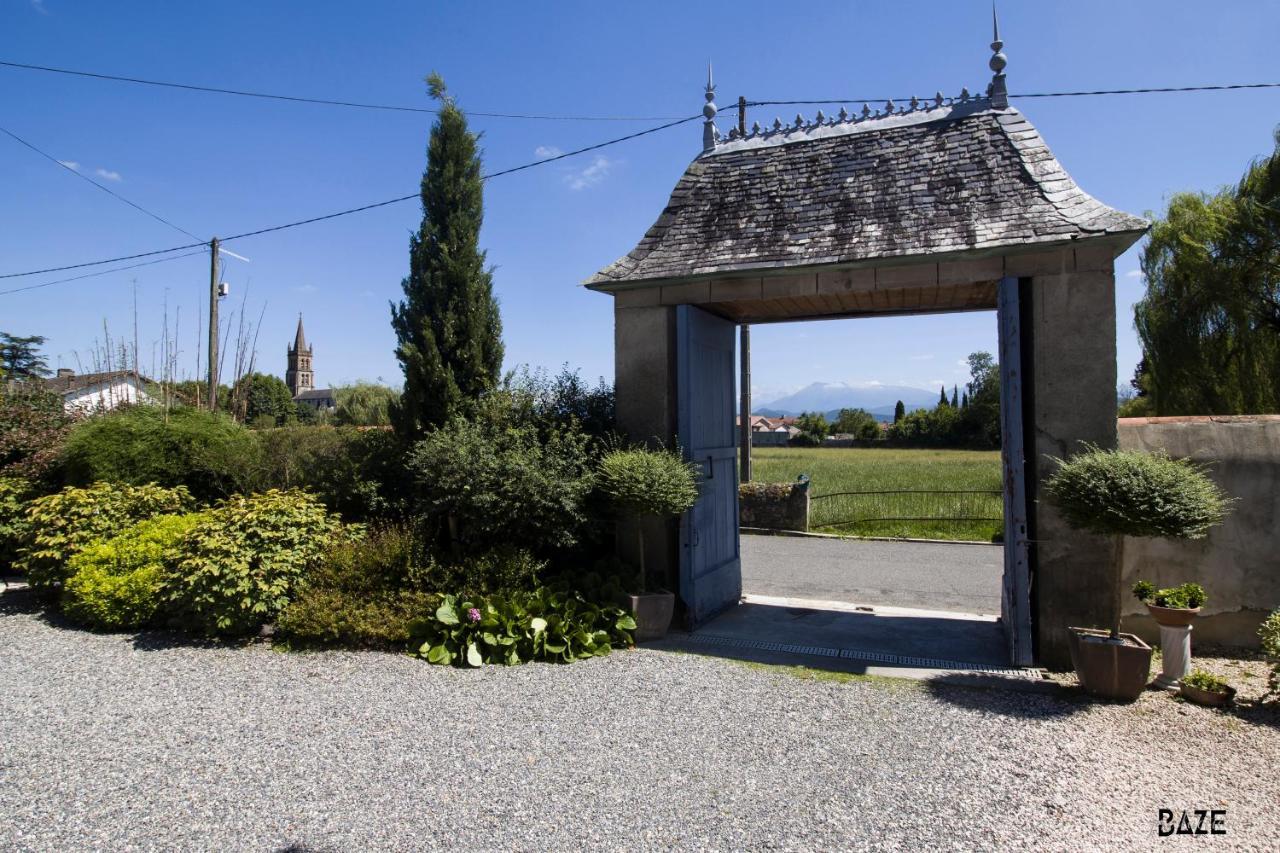Centre De Bien-Etre Et Ses Chambres D'Hote Villeneuve-de-Rivière Exterior foto
